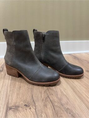 SOREL Women’s Cate Booties Dark Grey Leather & Suede Block Heel | Size 7.5